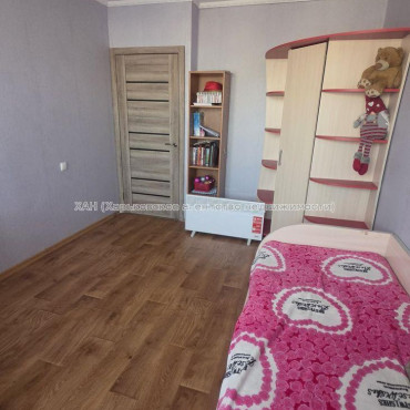 Продам квартиру, Зубарева Александра ул. , 3 кім., 64.40 м², советский ремонт 