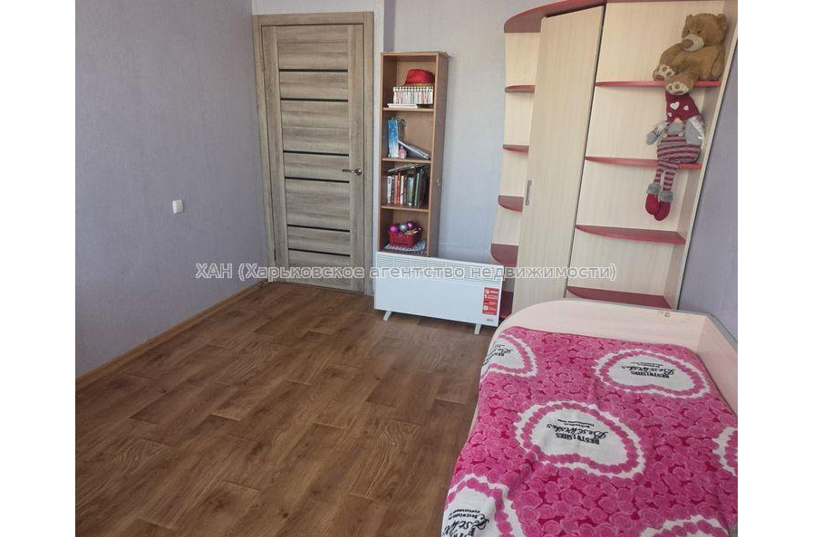 Продам квартиру, Зубарева Александра ул. , 3 кім., 64.40 м², советский ремонт 