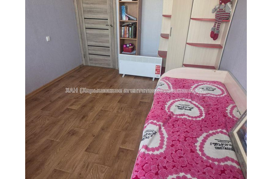 Продам квартиру, Зубарева Александра ул. , 3 кім., 64.40 м², советский ремонт 