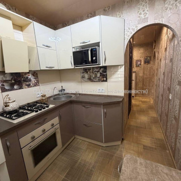 Продам квартиру, Тракторостроителей просп. , 2  ком., 44 м², евроремонт 