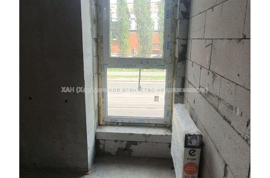 Продам квартиру, Молочная ул. , 2  ком., 84 м², без ремонта 