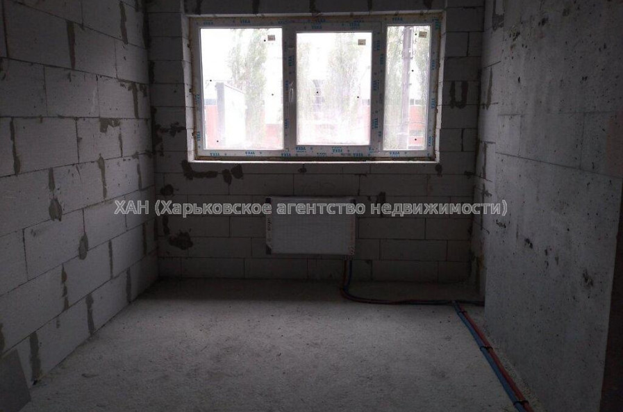 Продам квартиру, Молочная ул. , 2  ком., 84 м², без ремонта 
