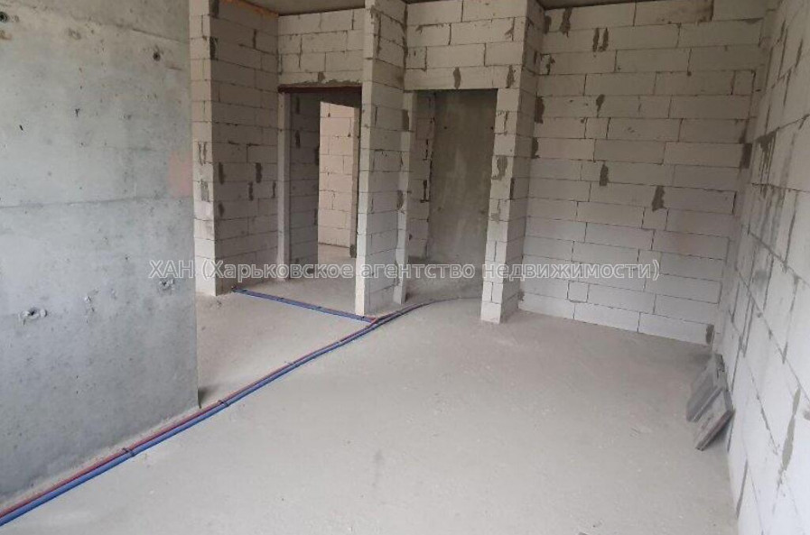 Продам квартиру, Молочная ул. , 2  ком., 84 м², без ремонта 