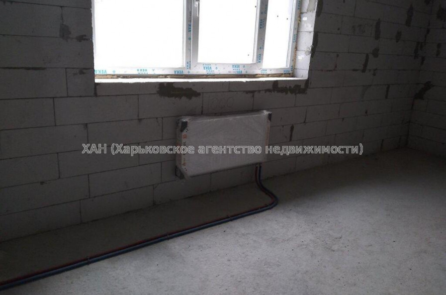 Продам квартиру, Молочная ул. , 2  ком., 84 м², без ремонта 