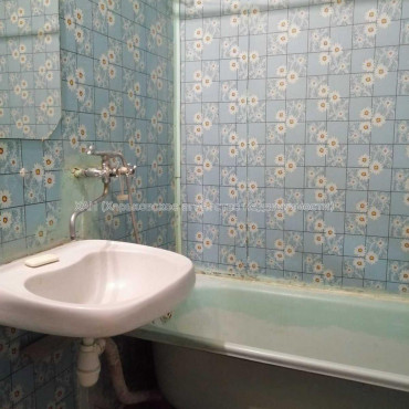 Продам квартиру, Дмитриевская ул. , 2  ком., 49.50 м², советский ремонт 