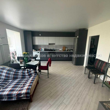 Продам квартиру, Лосевский пер. , 1  ком., 67 м², евроремонт 