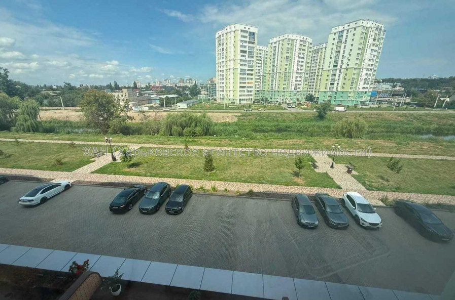 Продам квартиру, Лосевский пер. , 1  ком., 67 м², евроремонт 
