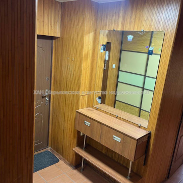 Продам квартиру, Тракторостроителей просп. , 3  ком., 61 м², капитальный ремонт 