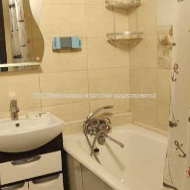 Продам квартиру, Нюрнбергский пер. , 1  ком., 40.60 м², капитальный ремонт 