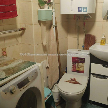 Продам квартиру, Нюрнбергский пер. , 1  ком., 40.60 м², капитальный ремонт 