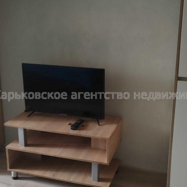 Продам квартиру, Нюрнбергский пер. , 1  ком., 40.60 м², капитальный ремонт 