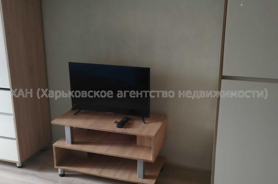 Продам квартиру, Нюрнбергский пер. , 1  ком., 40.60 м², капитальный ремонт 