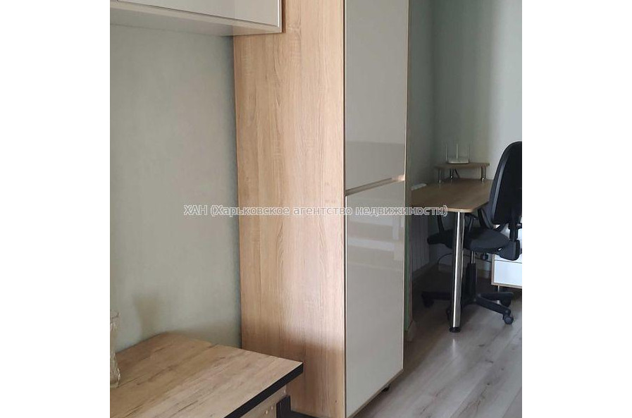 Продам квартиру, Нюрнбергский пер. , 1  ком., 40.60 м², капитальный ремонт 