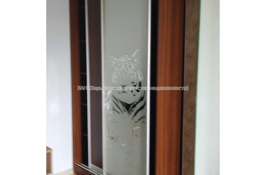 Продам квартиру, Нюрнбергский пер. , 1  ком., 40.60 м², капитальный ремонт 