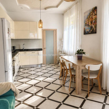 Сдам дом, Галинская ул. , 170 м², 3 сот., евроремонт 