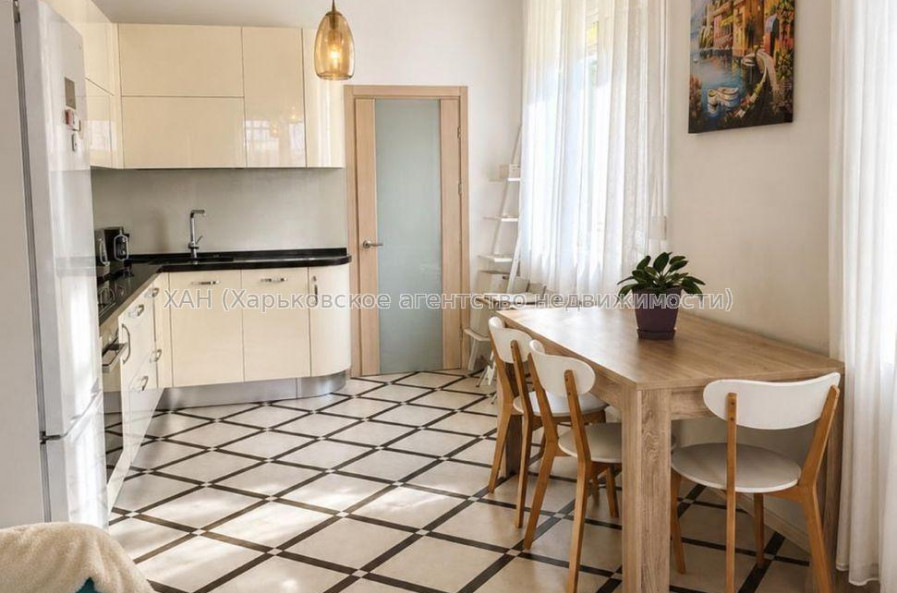 Сдам дом, Галинская ул. , 170 м², 3 сот., евроремонт 