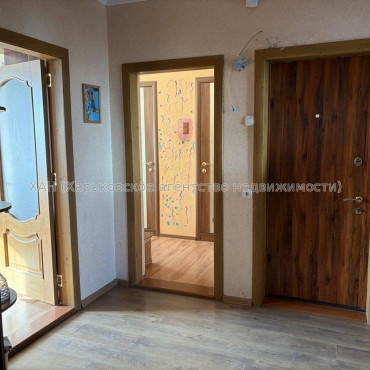 Продам квартиру, Амосова ул. , 34 , 4  ком., 86 м², капитальный ремонт 