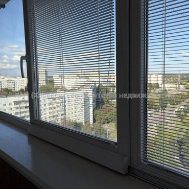 Продам квартиру, Амосова ул. , 34 , 4  ком., 86 м², капитальный ремонт 