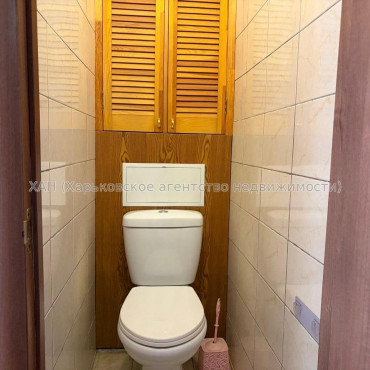 Продам квартиру, Амосова ул. , 34 , 4  ком., 86 м², капитальный ремонт 