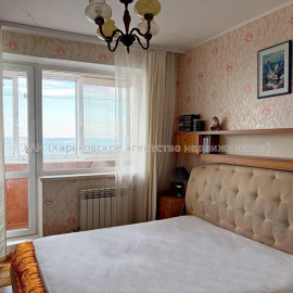 Продам квартиру, Амосова ул. , 34 , 4  ком., 86 м², капитальный ремонт