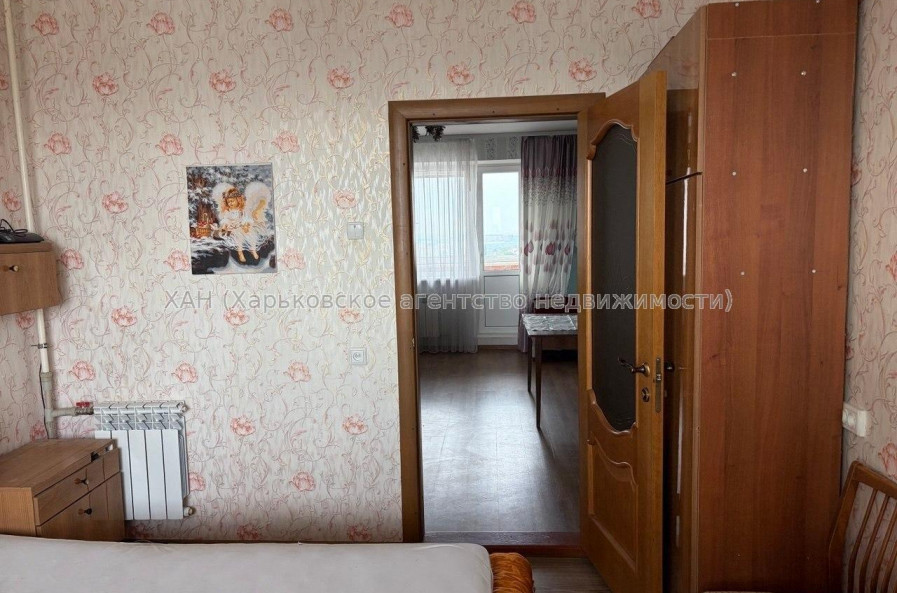 Продам квартиру, Амосова ул. , 34 , 4  ком., 86 м², капитальный ремонт 