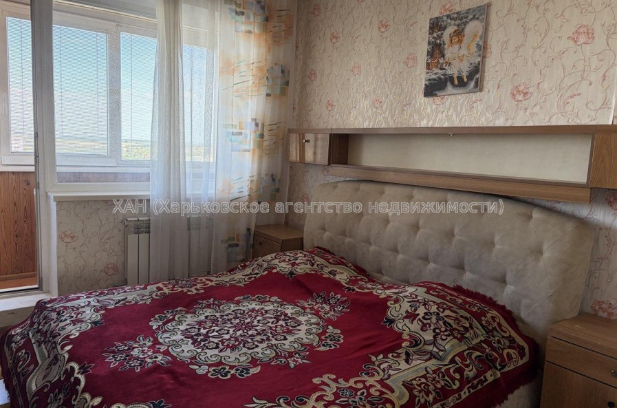 Продам квартиру, Амосова ул. , 34 , 4  ком., 86 м², капитальный ремонт 
