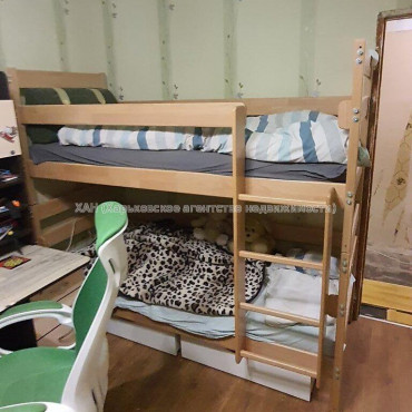 Продам квартиру, Бучмы ул. , 3 кім., 65.10 м², капитальный ремонт 