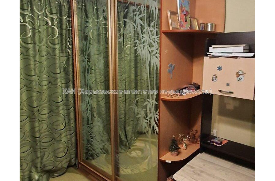 Продам квартиру, Бучмы ул. , 3 кім., 65.10 м², капитальный ремонт 