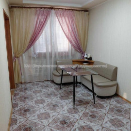 Продам квартиру, Тракторостроителей просп. , 4 кім., 67 м², евроремонт