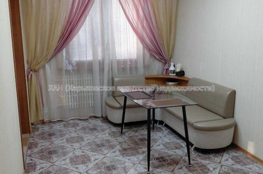 Продам квартиру, Тракторостроителей просп. , 4 кім., 67 м², евроремонт 
