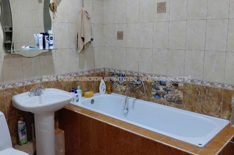 Продам квартиру, Тракторостроителей просп. , 4 кім., 67 м², евроремонт 