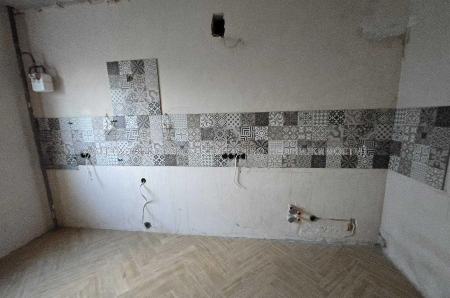 Продам квартиру, Победы просп. , 2  ком., 69 м², без отделочных работ 