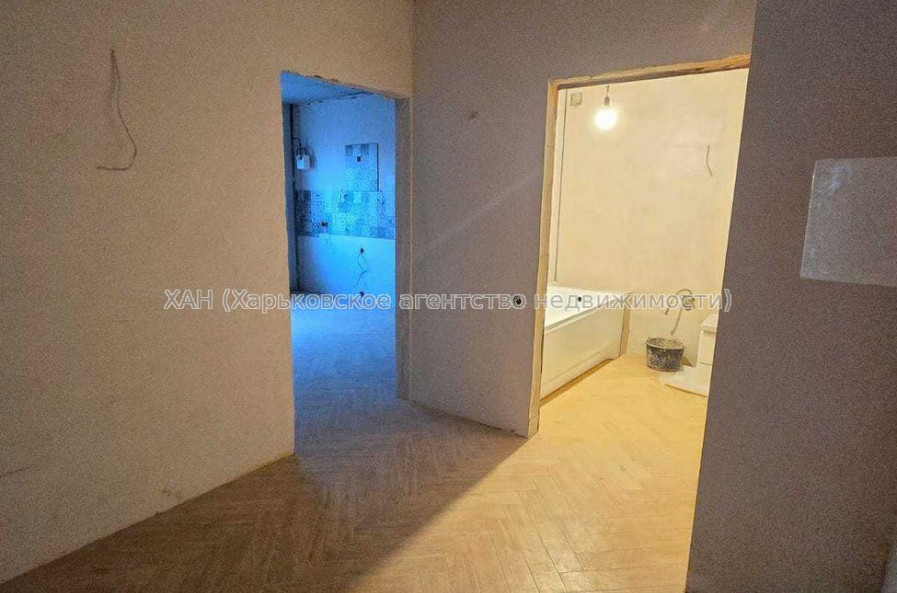 Продам квартиру, Победы просп. , 2  ком., 69 м², без отделочных работ 