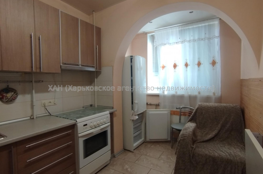 Сдам квартиру, Соборности Украины ул. , 1  ком., 38 м², капитальный ремонт 