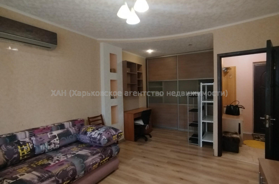 Сдам квартиру, Соборности Украины ул. , 1  ком., 38 м², капитальный ремонт 