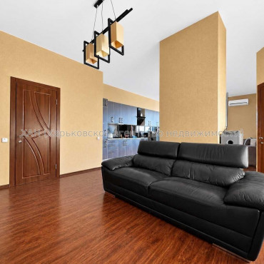 Продам квартиру, Науки просп. , 3 кім., 102 м², авторский дизайн 