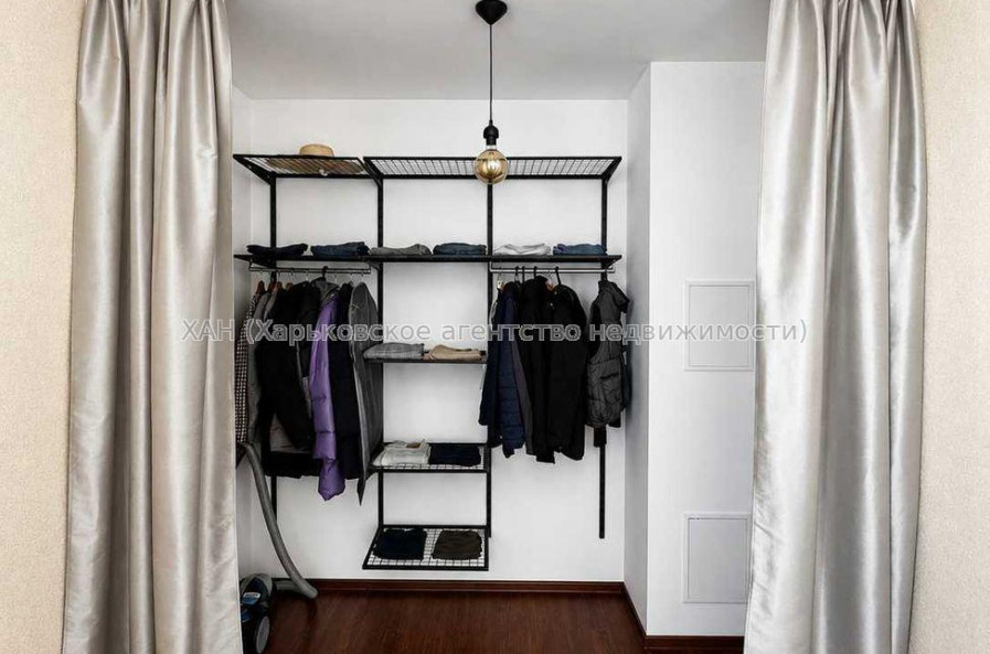 Продам квартиру, Науки просп. , 3 кім., 102 м², авторский дизайн 