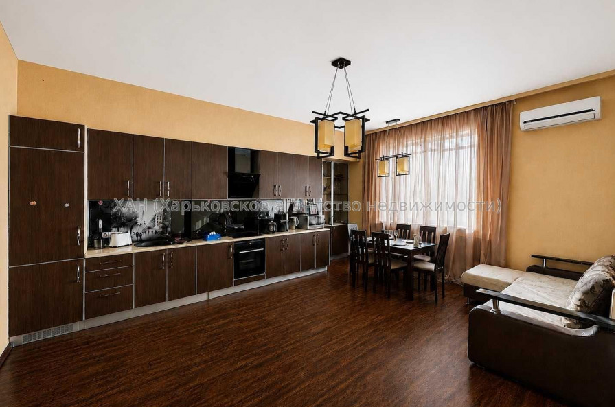 Продам квартиру, Науки просп. , 3 кім., 102 м², авторский дизайн 