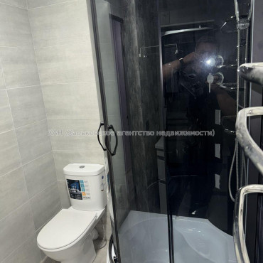 Продам квартиру, Защитников Неба ул. , 2  ком., 46 м², евроремонт 