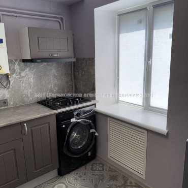 Продам квартиру, Защитников Неба ул. , 2  ком., 46 м², евроремонт 