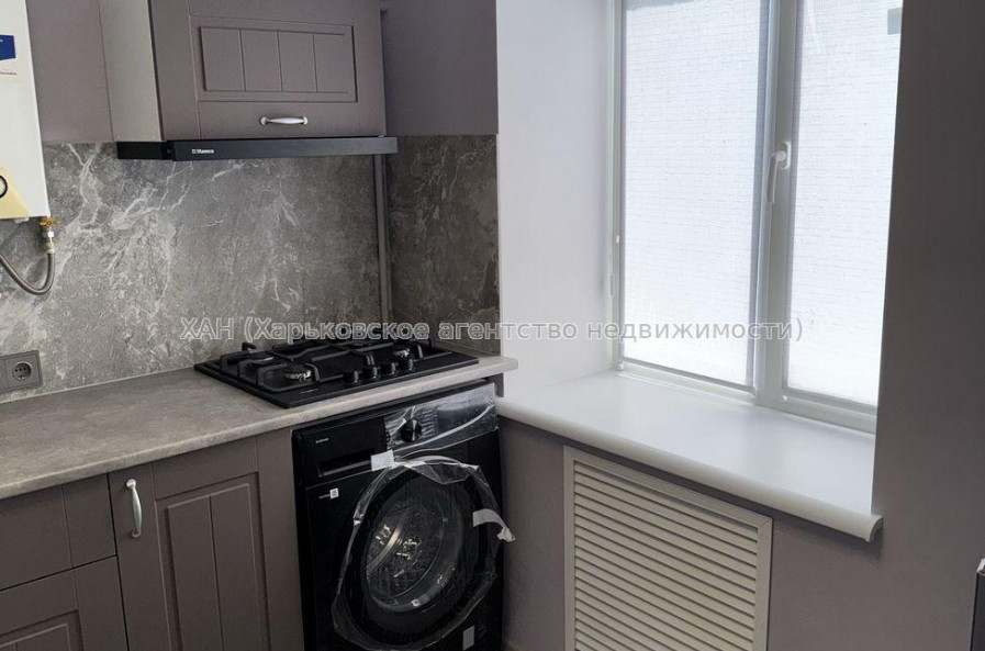 Продам квартиру, Защитников Неба ул. , 2  ком., 46 м², евроремонт 