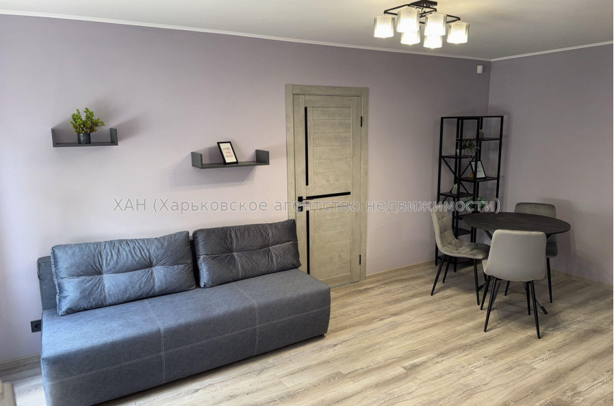 Продам квартиру, Защитников Неба ул. , 2  ком., 46 м², евроремонт 