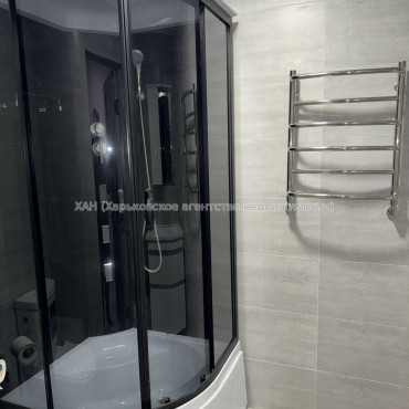 Продам квартиру, Защитников Неба ул. , 2  ком., 46 м², евроремонт 