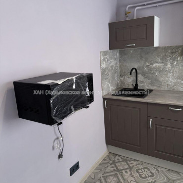 Продам квартиру, Защитников Неба ул. , 2  ком., 46 м², евроремонт 