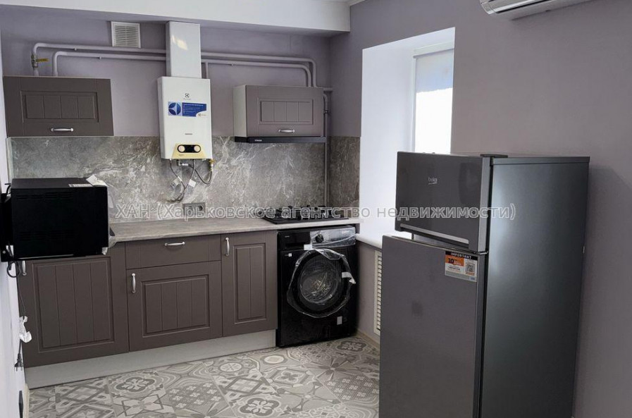 Продам квартиру, Защитников Неба ул. , 2  ком., 46 м², евроремонт 