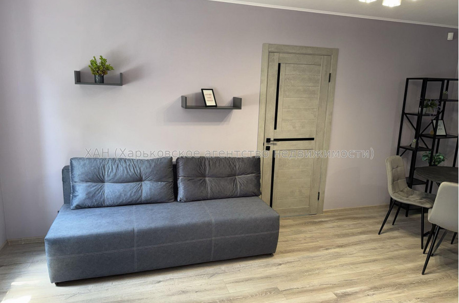 Продам квартиру, Защитников Неба ул. , 2  ком., 46 м², евроремонт 