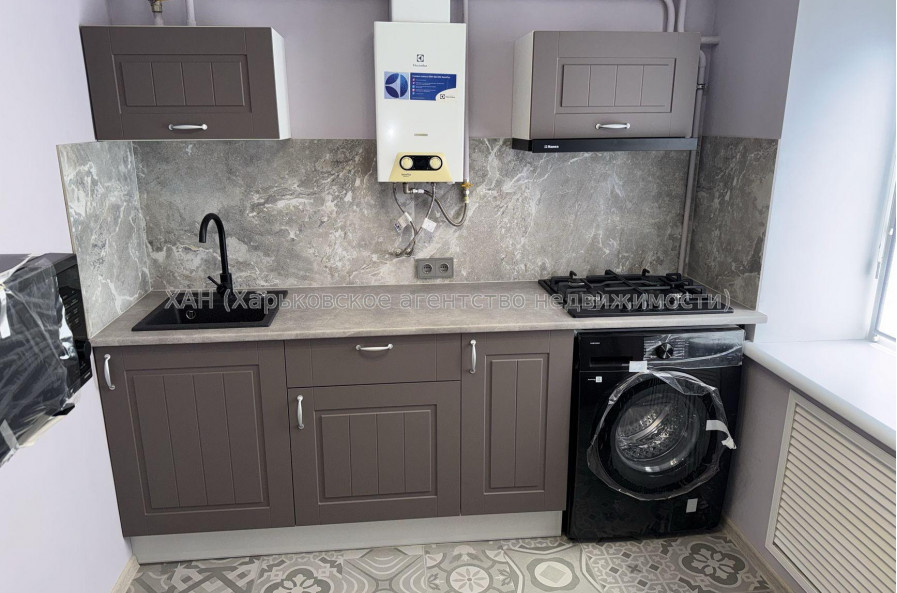 Продам квартиру, Защитников Неба ул. , 2  ком., 46 м², евроремонт 