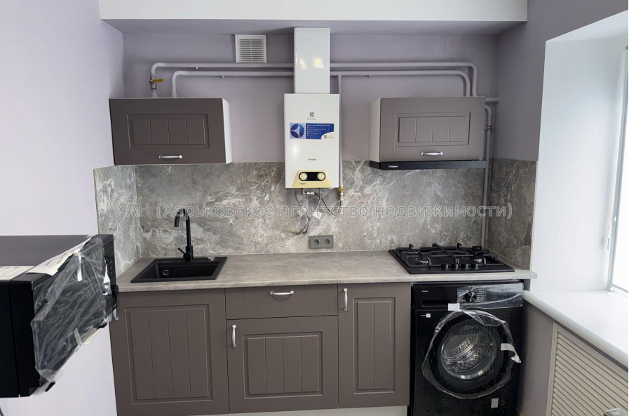 Продам квартиру, Защитников Неба ул. , 2  ком., 46 м², евроремонт 