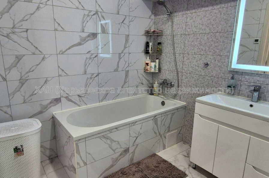 Продам квартиру, Героев Харькова просп. , 2 кім., 70 м², евроремонт 