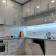 Продам квартиру, Героев Харькова просп. , 2 кім., 70 м², евроремонт 